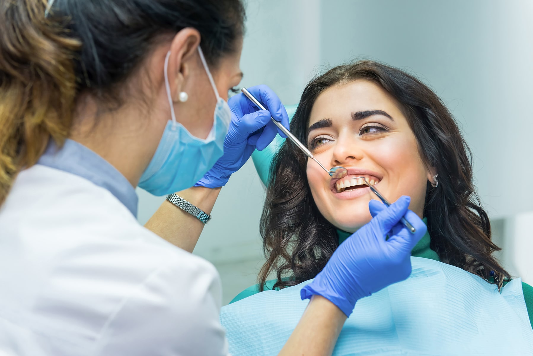 Oral exam at the dentist in Tennessee